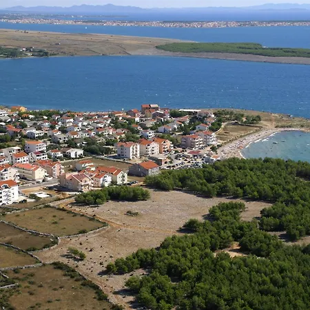 Διαμέρισμα With Parking Space Povljana, Pag - 24101